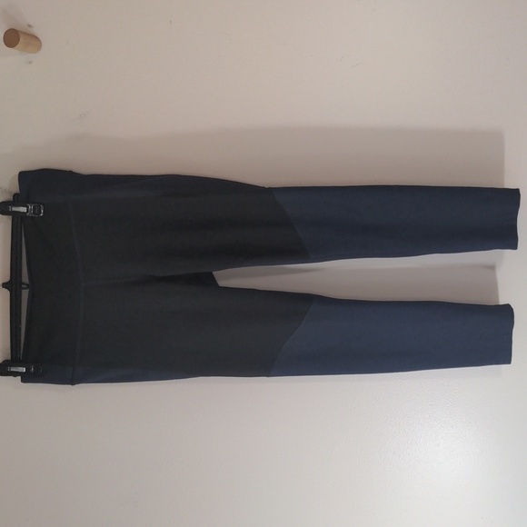 Outdoor Voices Compression Two-Toned Navy Blue Legging small - Picture 4 of 9